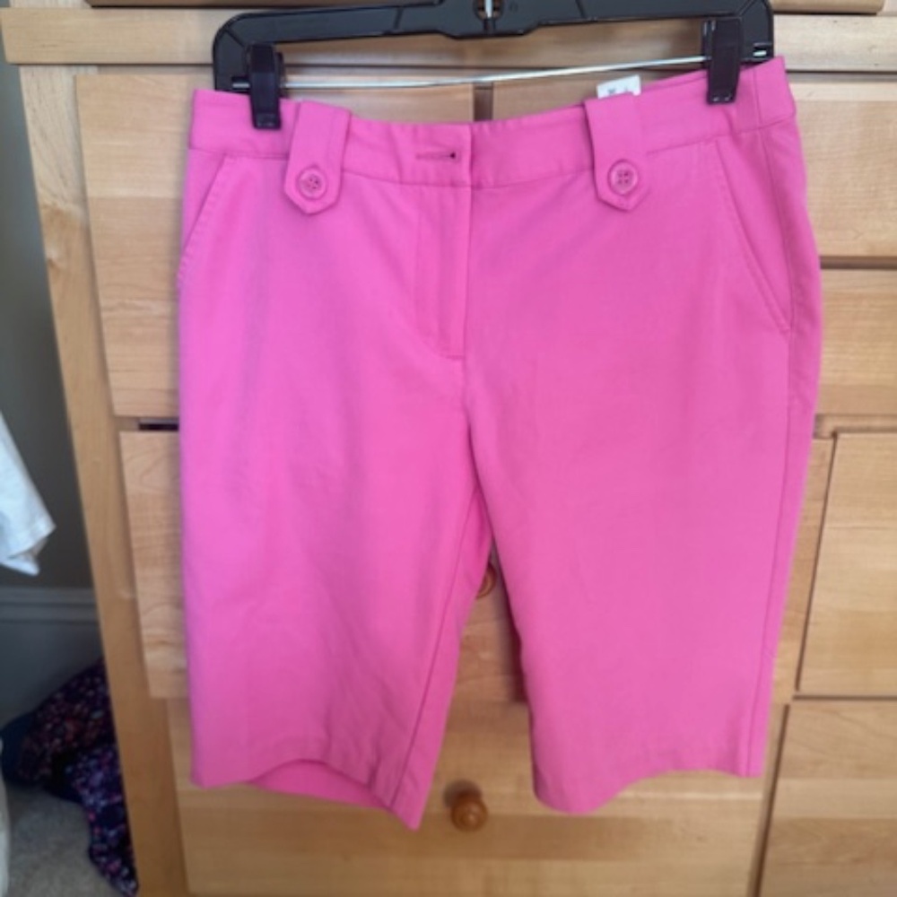 Pink Greg Norman Ladies Golf Shorts size 4